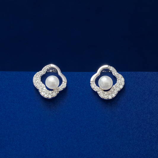 Pearl Clover Stud Earrings