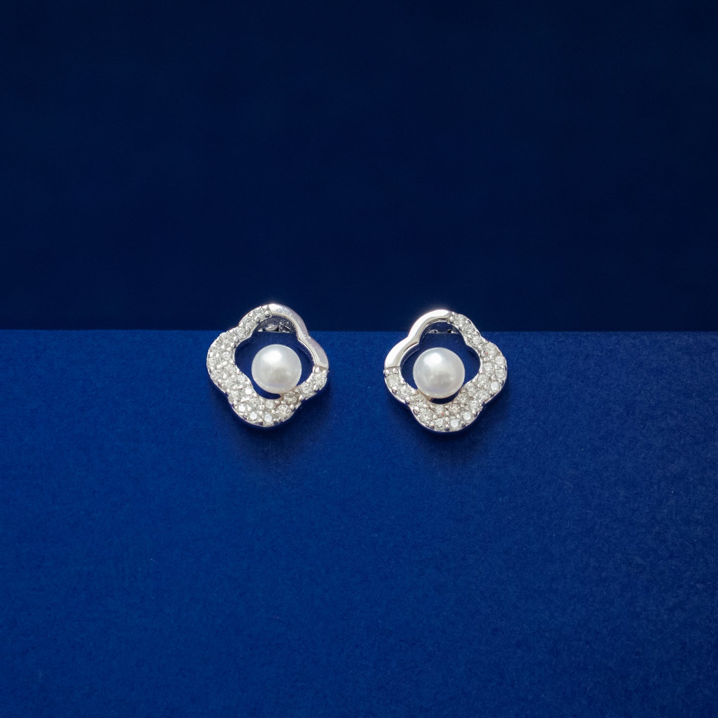 Pearl Clover Stud Earrings