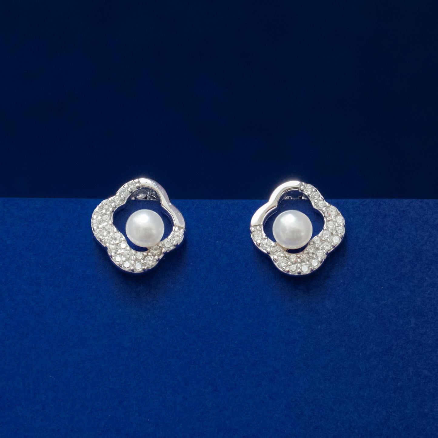 Pearl Clover Stud Earrings