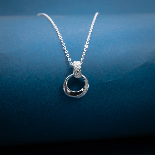 Silver Interlocking Circle Necklace