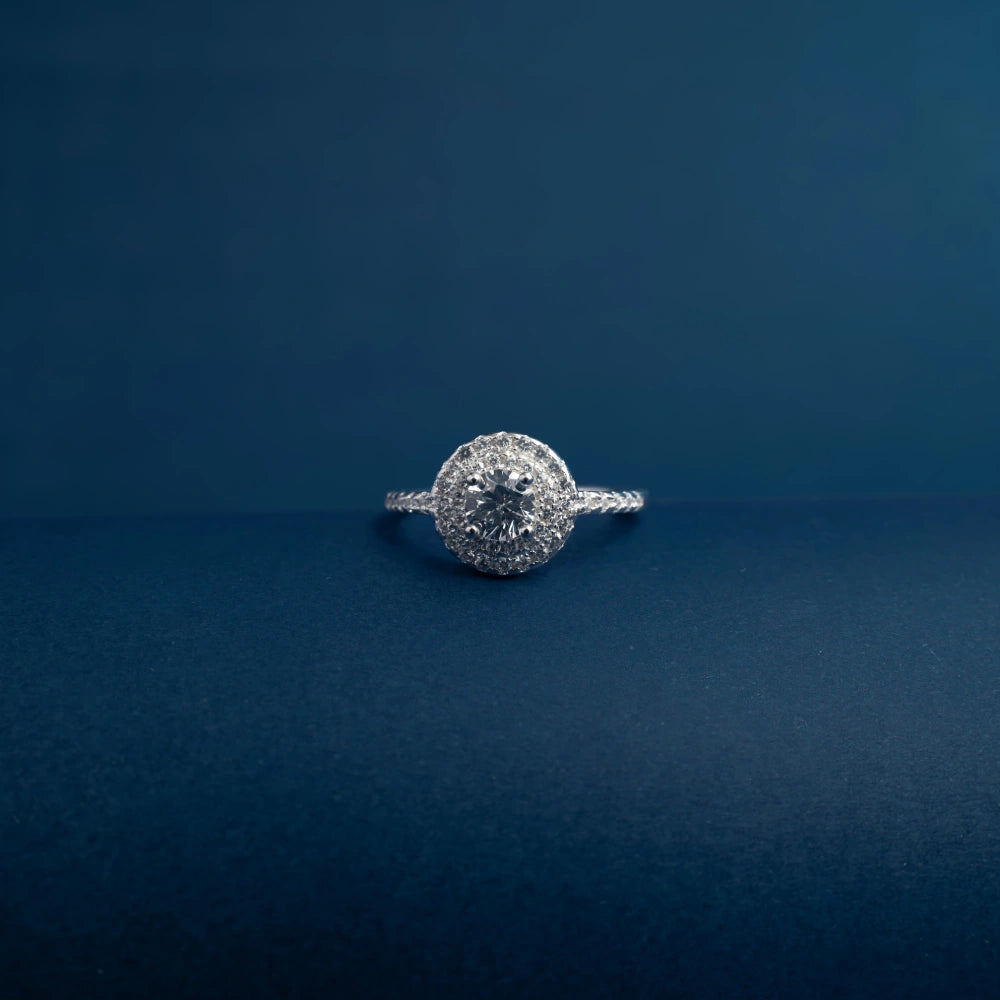 Luna Halo Brilliance Ring